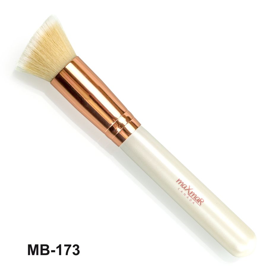 Фото Кисточки для макияжа Скошенная кисть для нанесения тональной основы и контуринга maXmaR MB-173